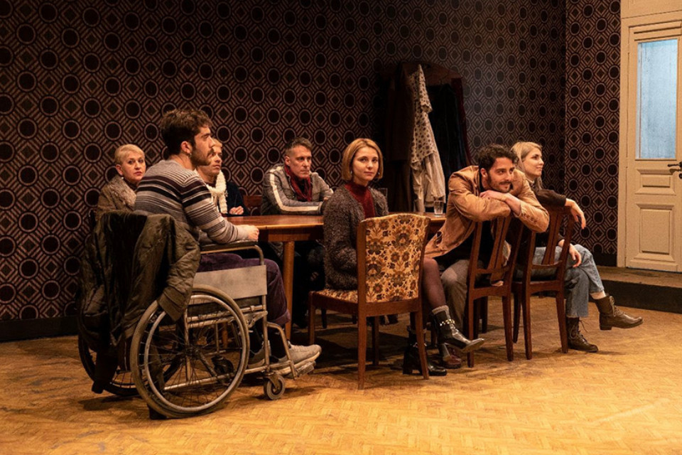 Σ’ εσάς που με ακούτε της Λούλας Αναγνωστάκη στο Μικρό Θέατρο της Μονής Λαζαριστών - 2ος Χρόνος - Εικόνα 1